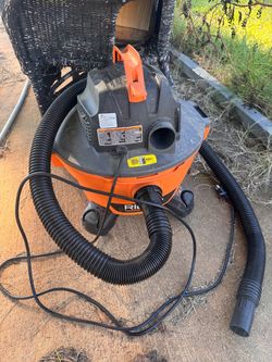 RIDGID Wet/Dry Shop Vacuum with Hose