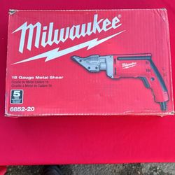 Milwaukee 18 Gauge Metal Shear Brand New Sealed 100$$$