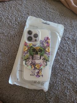 Case for I phone 13 pro skull design/clear