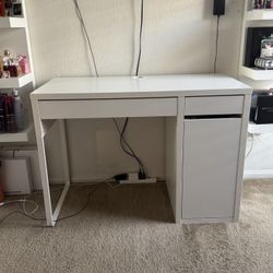 Desk / Makeup Vanity 