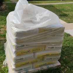 1 pallet of Simsa Crafta - Mortar mix and 2 pallets of mortar mix for stone walls