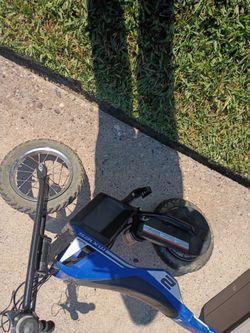 Razor MX125 Electric Dirt Bik asking 25 May's batterye