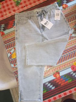 size 4 2 and 10