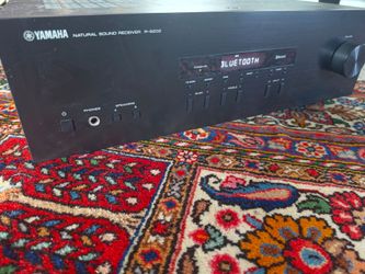 Yamaha R-S202 Stereo Receiver