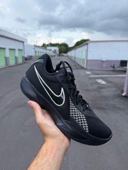 Nike gt cut academy black size 12