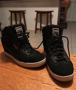 Women’s 7.5 Puma