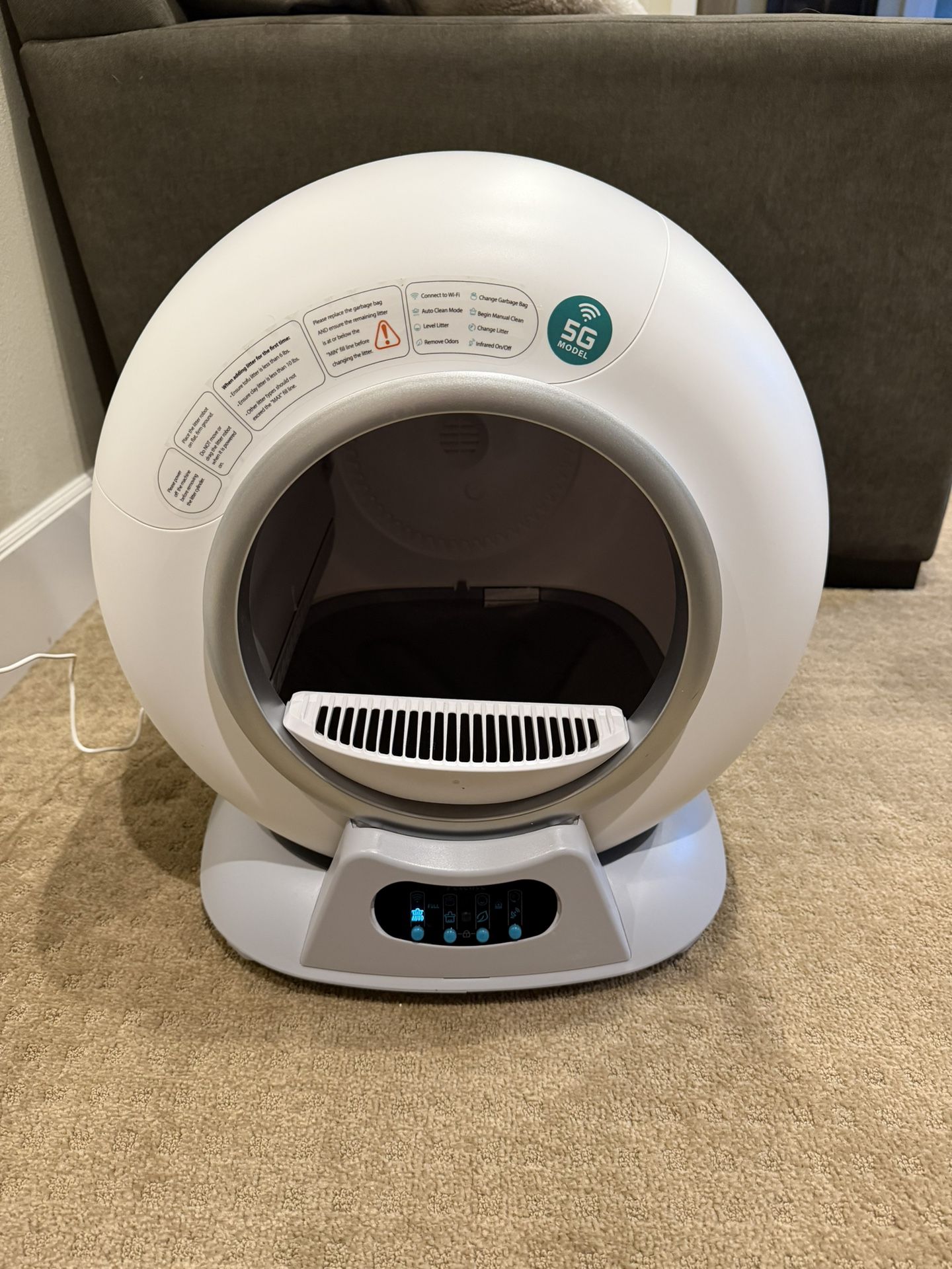 Petcove 5G automatic self cleaning litter box is in excellent working condition