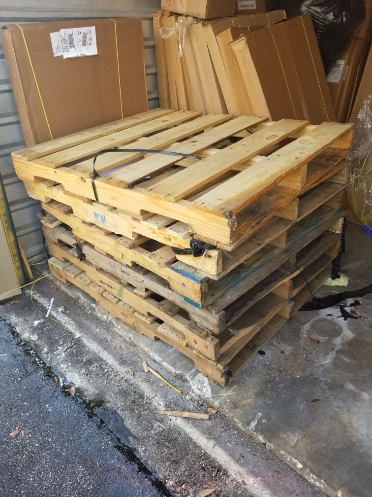 Free Pallets for pick up for Sale in Fort Lauderdale, FL OfferUp