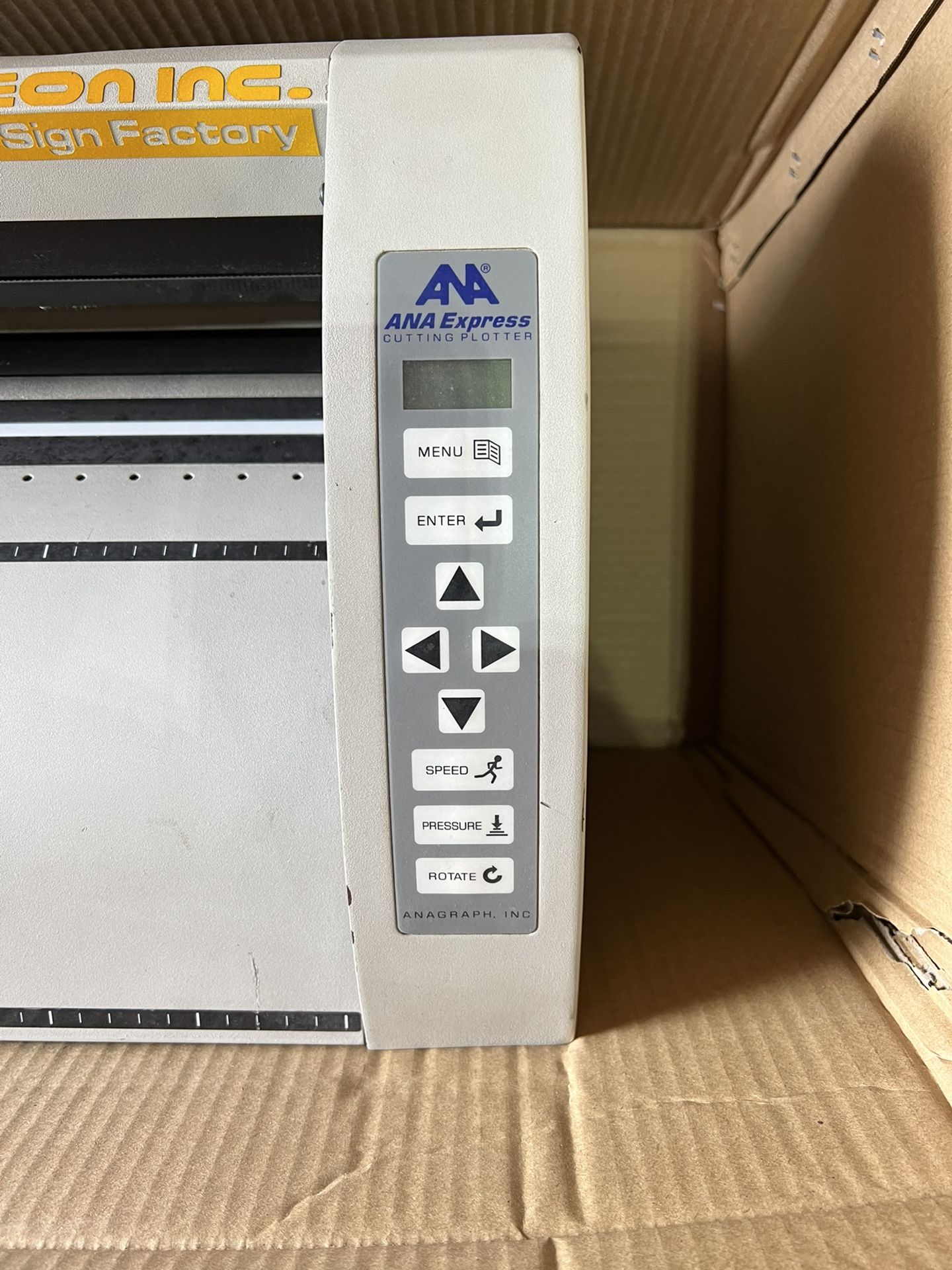 Vinyl Cutter Plotter