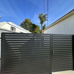 Custom Side Gate