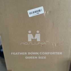 Mosluna Feather Down Comforter -Queen