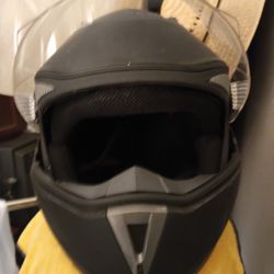 Extra Large Motorcycle Helmet With Sun Visor.
