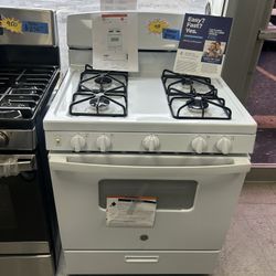 New GE 30inch. 4-Burner In Gas Range In White 