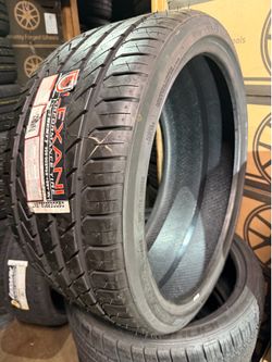 Cheap tires in stock 305/30R22
