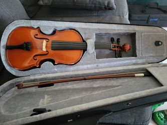 Used Violin with Case -Violin Usado Buena condicion.