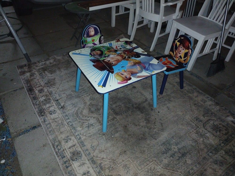 Kids Table