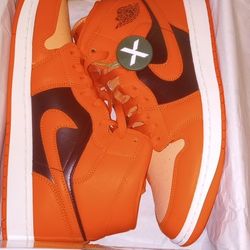 Air Jordan 1 Mid SE.   W.12. M 10.5