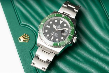 Rolex Submariner Date 126610LV Starbucks Box Papers