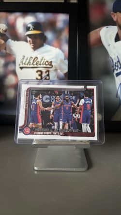 Pistons rain 3 pointers gold mirror