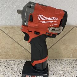 Milwaukee M12 FUEL 12V Lithium-Ion Brushless Cordless Stubby 3/8in. Impact Wrench