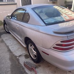 1995 Ford Mustang