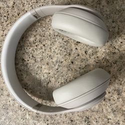 Beats Studio Pro Wireless Headphones 2023