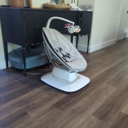 4moms Mamaroo Baby Swing
