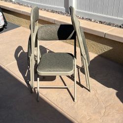 Folding Chairs / x3