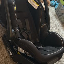 Graco Click Connect Car Seat With Base 