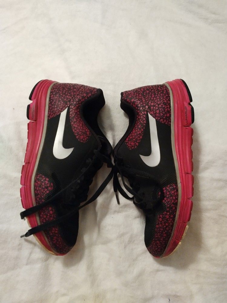 Pink And Black Girls Nike