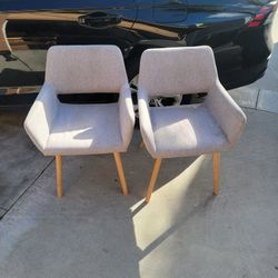 2 Chairs