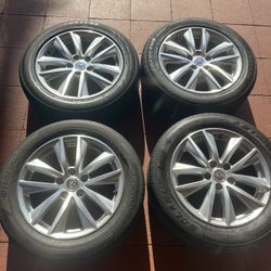 2015 Infiniti Q50 oem wheels and tires