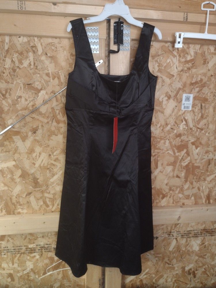 Silk Assets Ruffle Dress Sleeveless Pullover