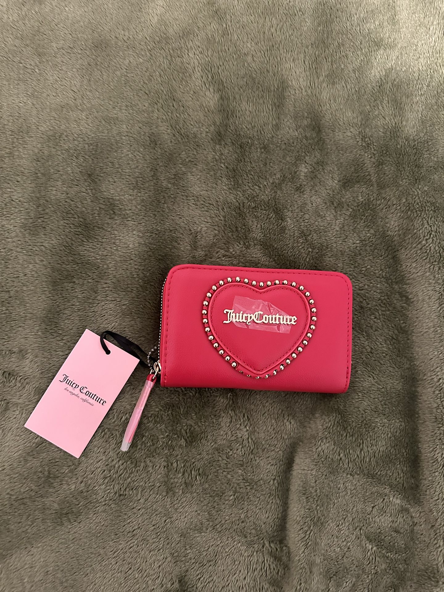 Juicy Couture red heart wallet❤️
