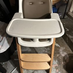 Kids/baby high chair 