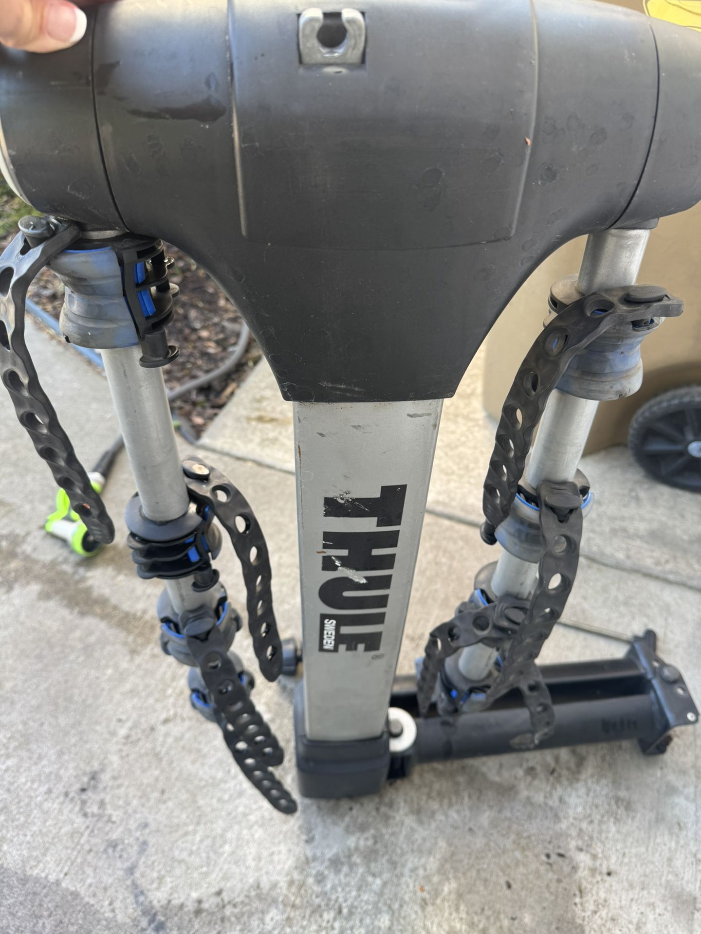 Thule Apex Bike Rack