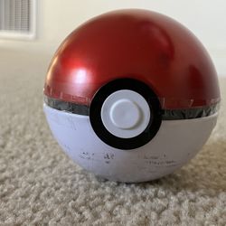 Pokémon Ball With Pokemon Cards 