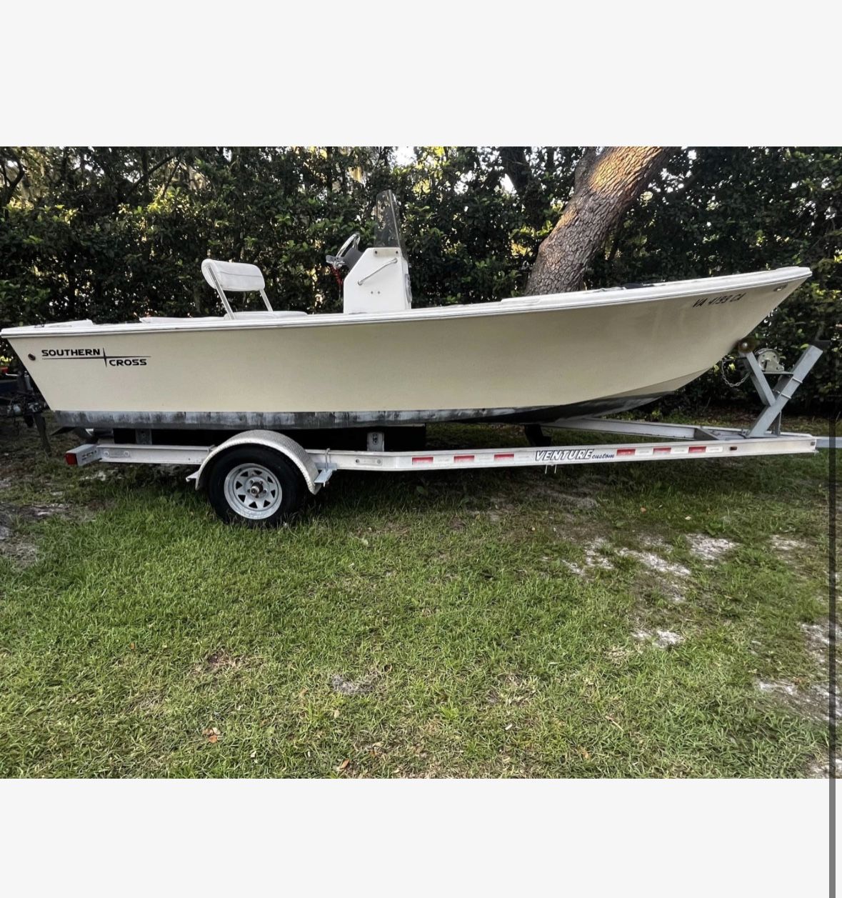 2017 Southerncross Center console 19ft