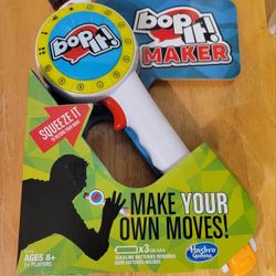 Hasbro C1379 Bop It! Maker Game / NEW 