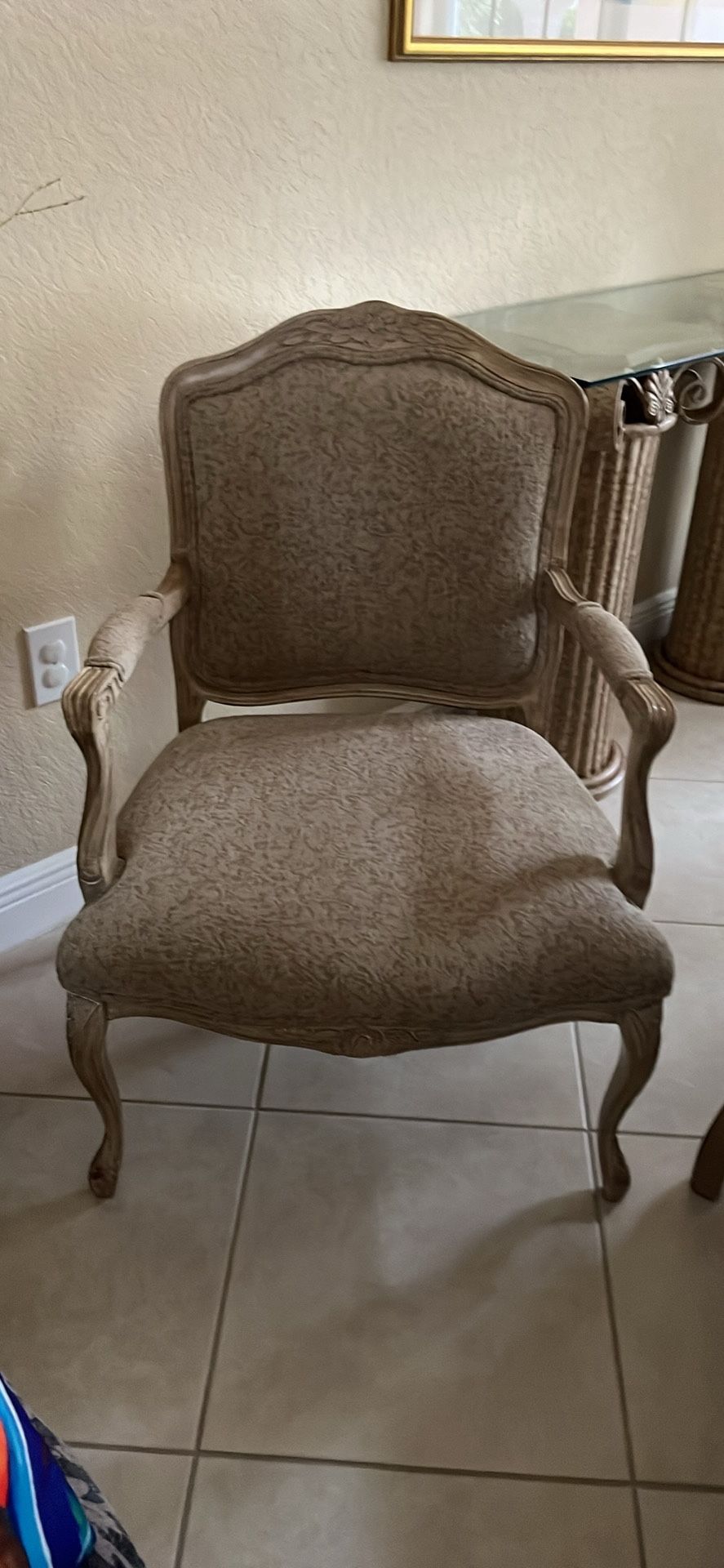 Elegant Chair