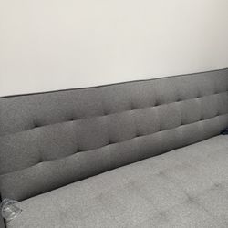 Pull out couch 