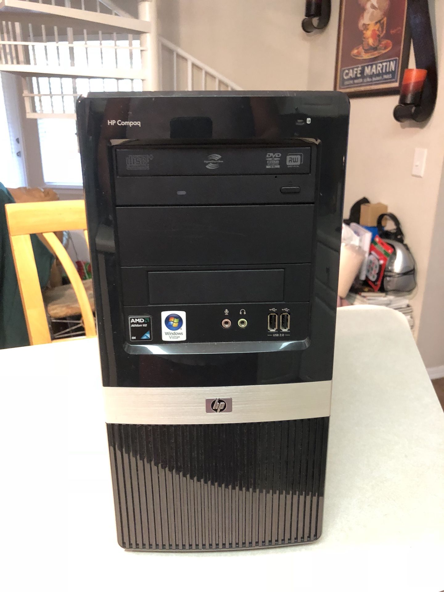 HP Desktop Tower With Windows Vista