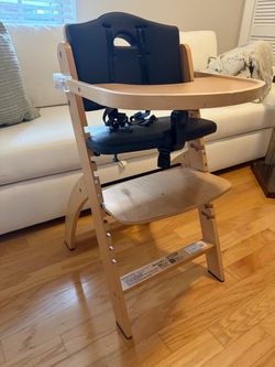 Abiie Beyond Convertible High Chair
