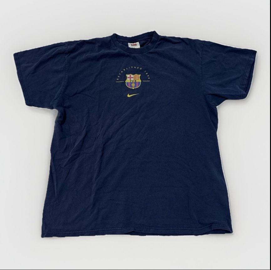 Vintage Nike FC Barcelona T-Shirt Rare 90s Center Swoosh Logo Futball Size L
