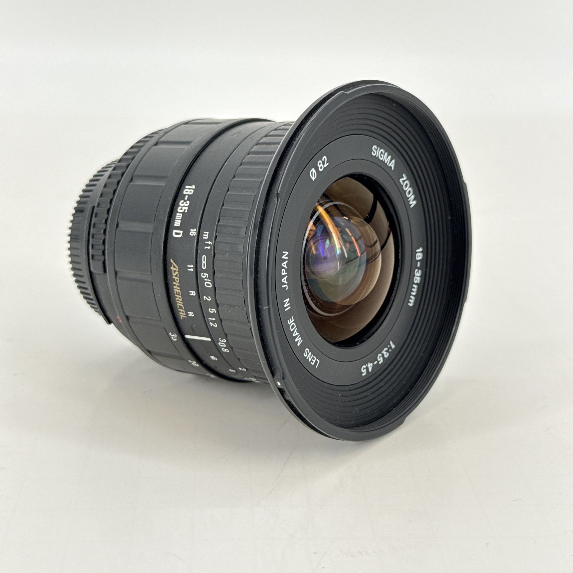 Sigma 18-35mm f/3.5-4.5 Aspherical AF-D Zoom Lens for Nikon F (FX/DX) Ø82