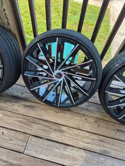 20 inches rims with tires need gone today 700 firm