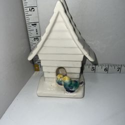 VTG MCM Ceramic Wall Pocket Bird House With 2 Bird Figurines 1950's