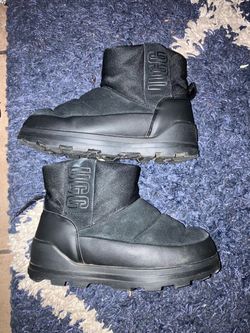 Women’s Ugg boots
