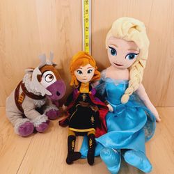 Frozen Plush Lot With Nightlight