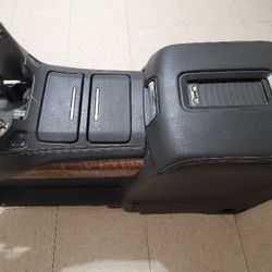 2018, 2019 2020 Chevy Tahoe Or Gmc Yukon Center Console